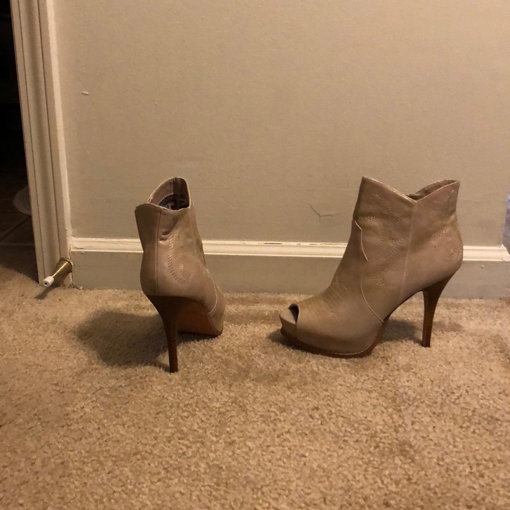 Peep toe shoe boot